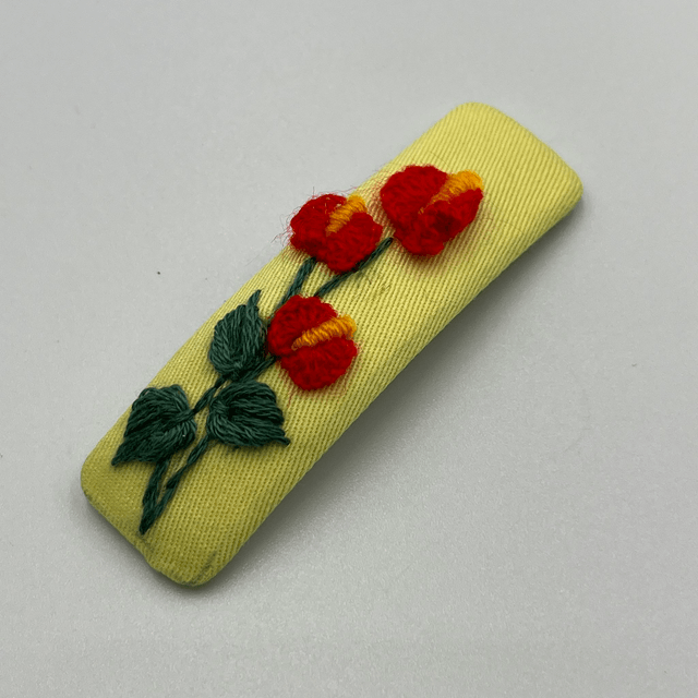 Barrette rectangulaire brodée à la Main